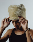 BONNET FOURRURE SATIN - BEIGE